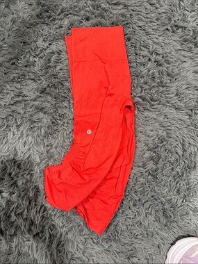 Lululemon Cropped Athletic Leggings